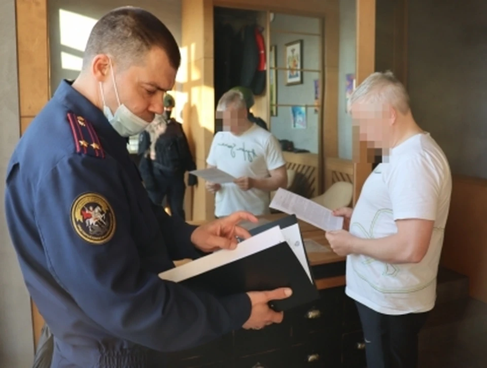 В ближайшее время подозреваемому будет предъявлено обвинение.