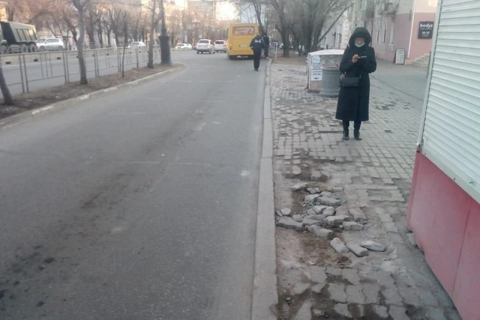 Автобус сбил ребенка на остановке в Хабаровске
