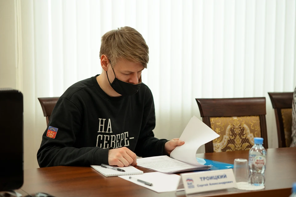 Предложение привлечь к участию в выборах как можно больше волонтеров ранее одобрил Владимир Путин. Фото: Пресс-служба ЕР