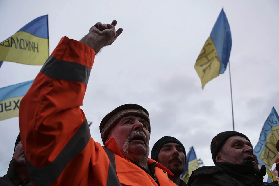 Экс-глава украинской контрразведки возмутился платежами Украины в «бюджеты России и Белоруссии»
