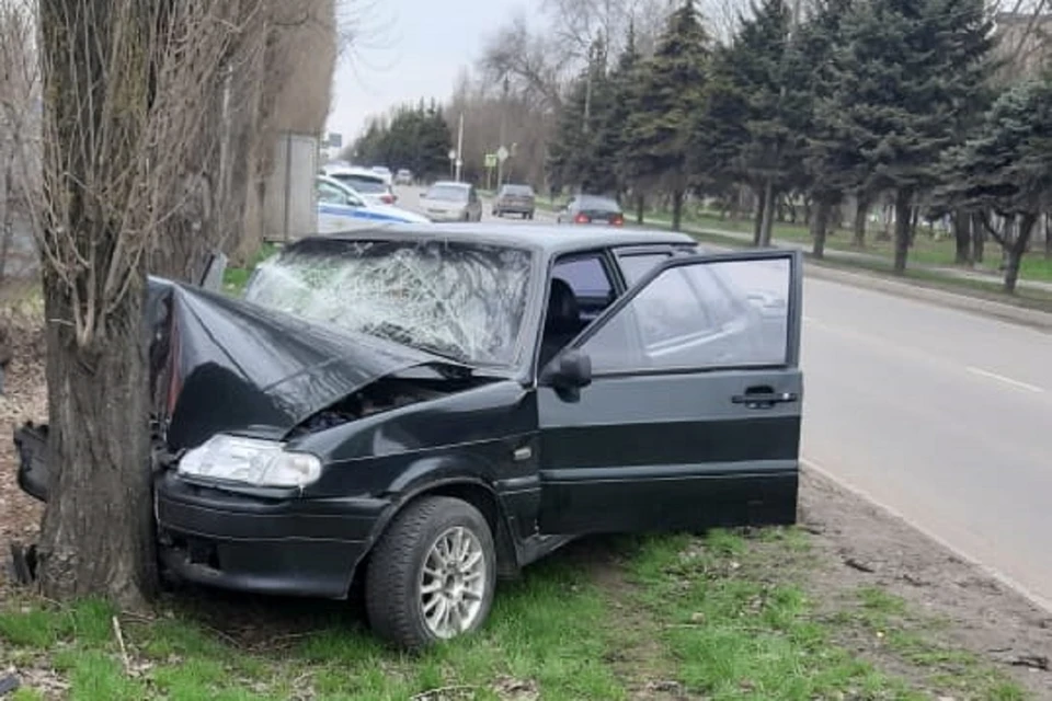 В Ростовской области произошло ДТП, в котором пострадали два человека. Фото: ГИБДД по РО