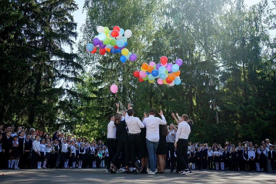 Последний звонок и выпускные у орловских школьников могут пройти 21 мая и 25 июня 2021