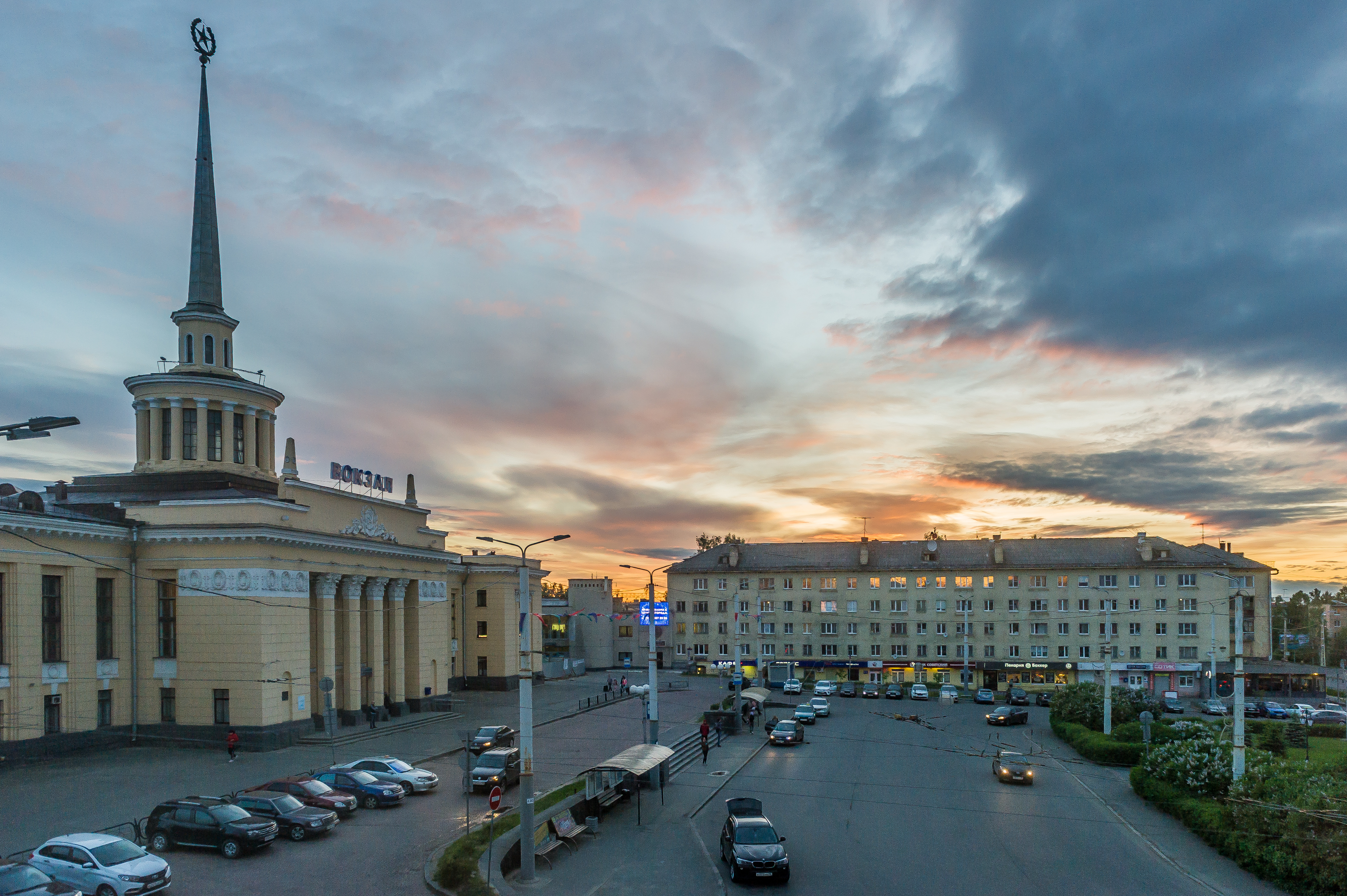 На берегу Онежского озера можно отдохнуть в Петрозаводске.