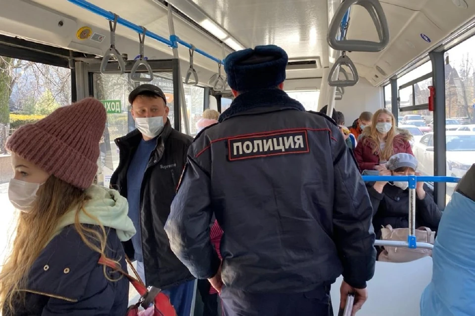 В Ростовской области проходят рейды по соблюдению масочного режима на транспорте. Фото: администрация Ростова