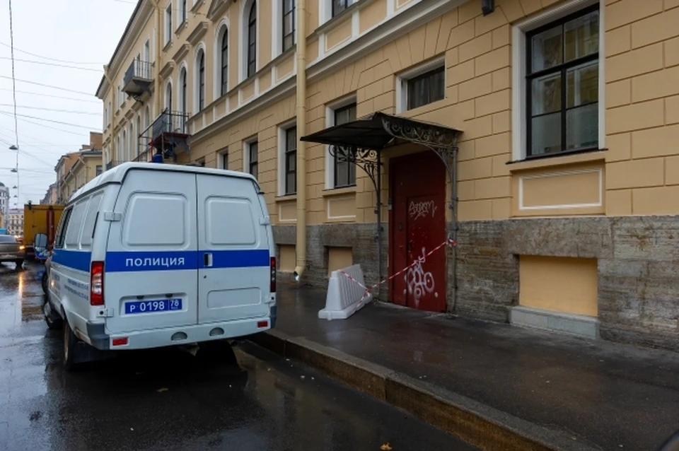 Две смолянки набросились на посетительницу ночного клуба и отобрали телефон.