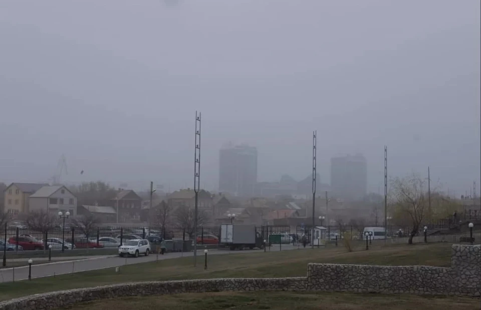 Пыль в регион принёс юго-восточный ветер