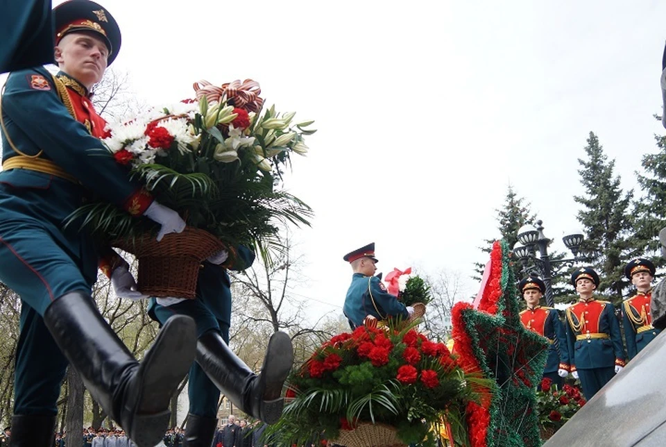 9 мая возле двух корпусов УрФУ возложат цветы