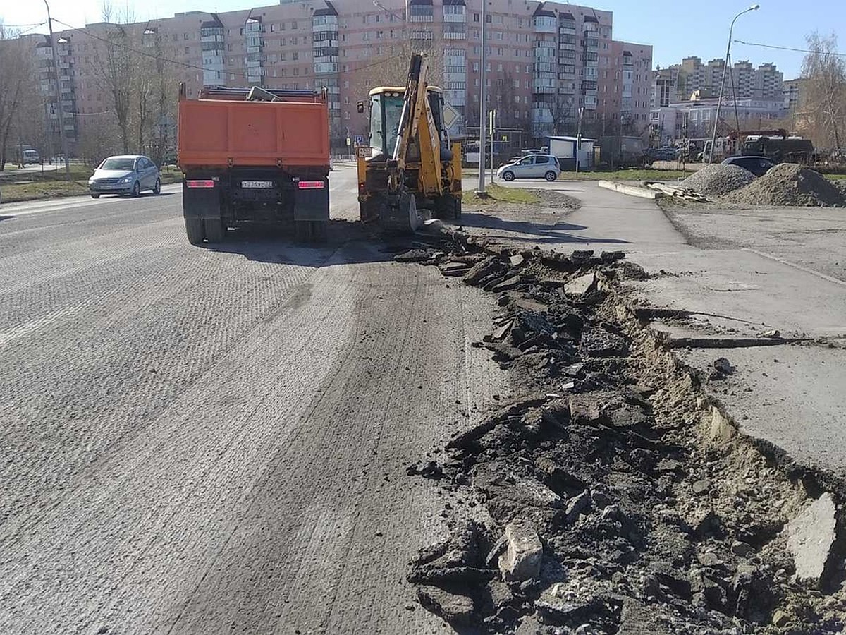 В Тюмени стартовал дорожный ремонт. Начали с улицы Чаплина и Московского  тракта - KP.RU