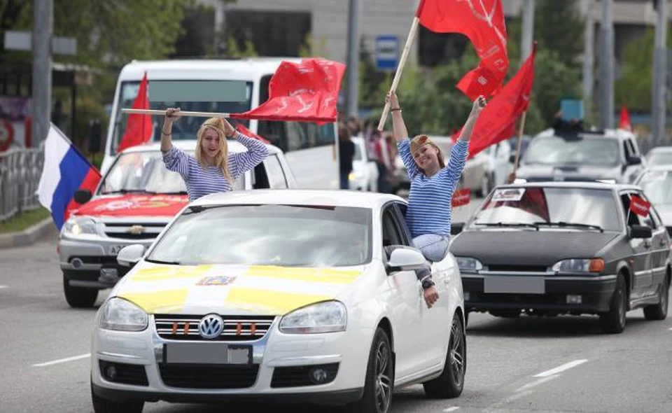 Автопробег на 9 Мая в прежние годы получался весьма зрелищным.