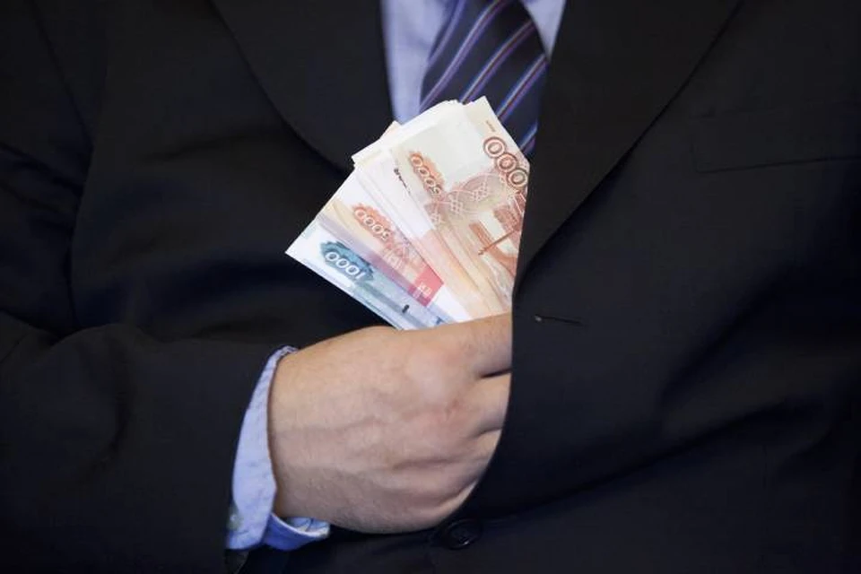 В Орловском районе директор местной АТП целый год не сможет занимать руководящую должность из-за задолженности по зарплате своим сотрудникам.