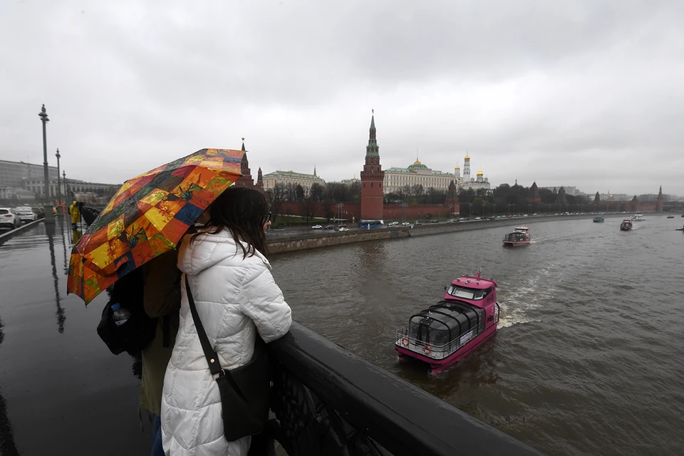 На майские праздники в Москве будет холодно и пасмурно.
