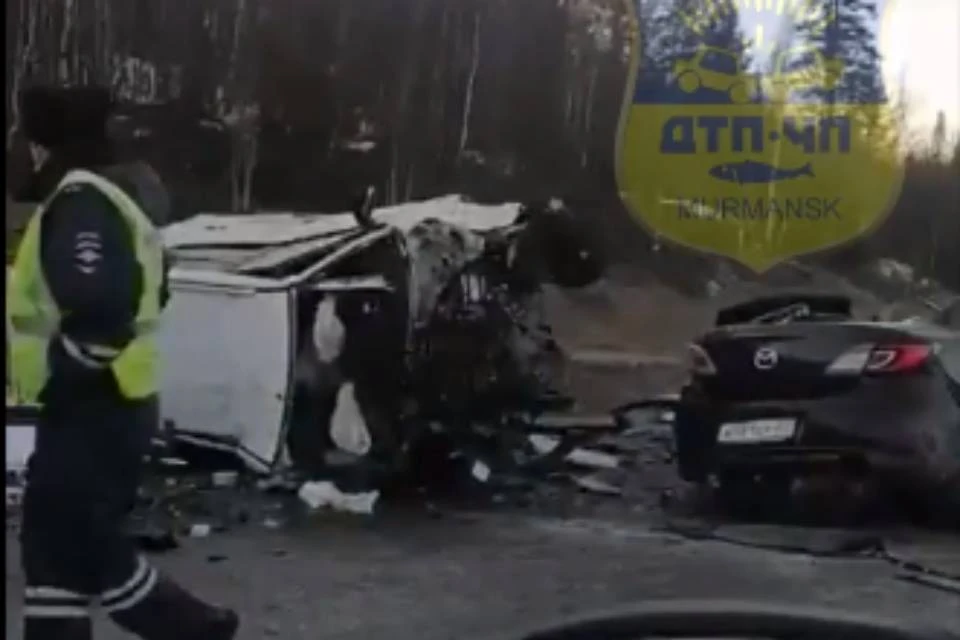 Две машины столкнулись под Магнетитами. Фото: скриншот видео