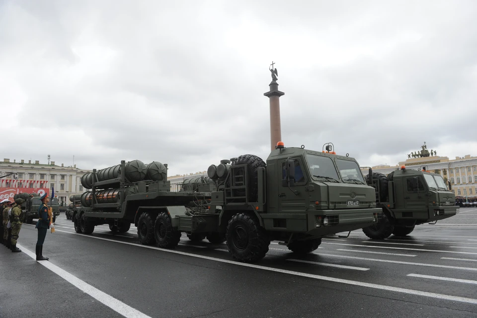 Рассказываем, какими будут Военная техника и участники парада Победы 2021 года в Санкт-Петербурге.