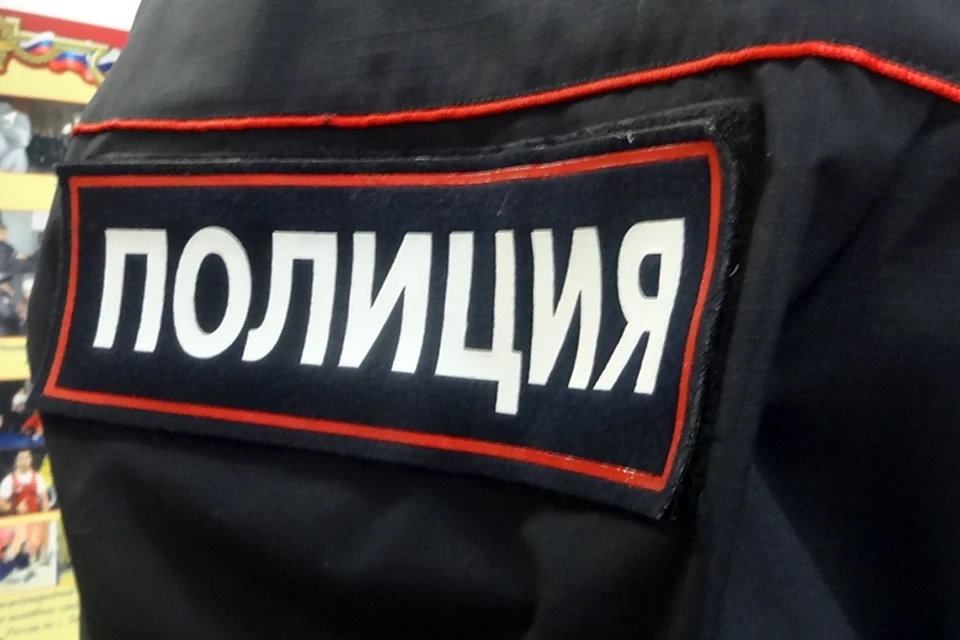 В Тюмени мужчина вонзил ножницы в шею товарища.