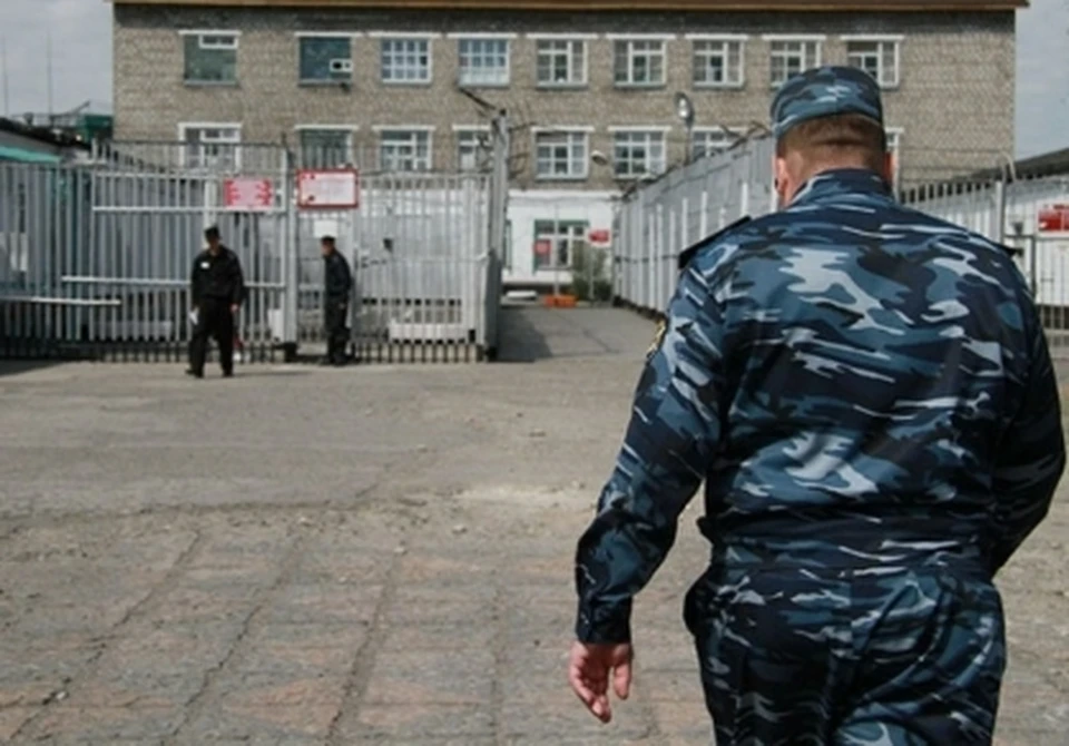 В Сургуте бывший сотрудник исправительной колонии подозревается в получении взятки Фото: СУ СК РФ по ХМАО-Югре