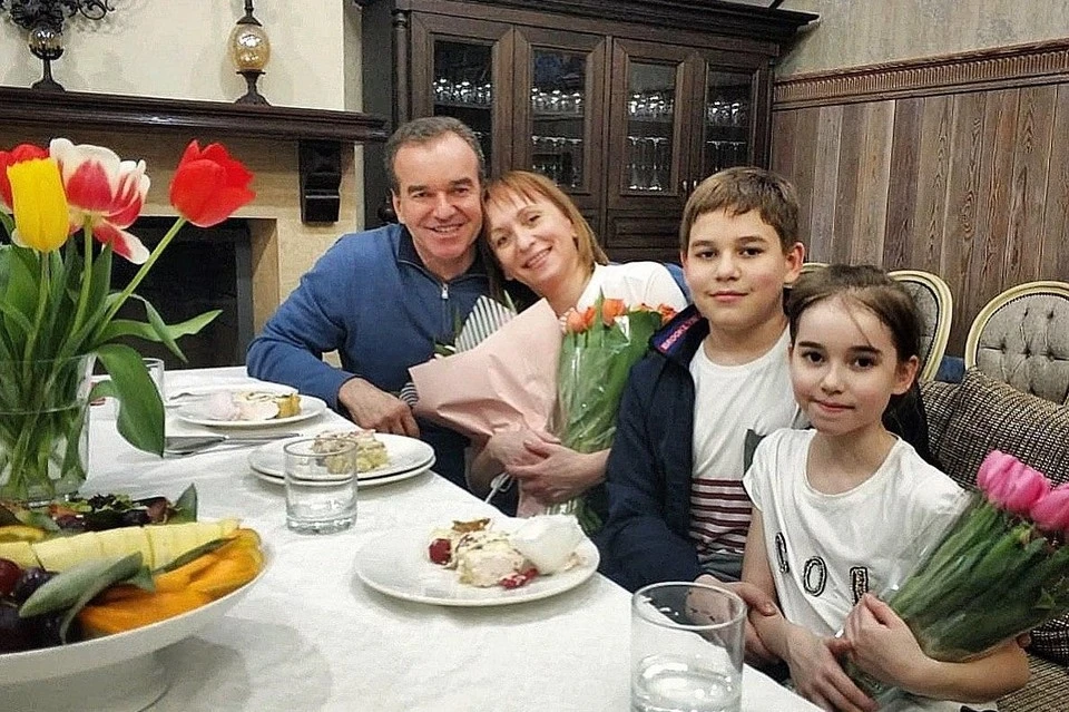 Вениамин Кондратьев со своей семьей