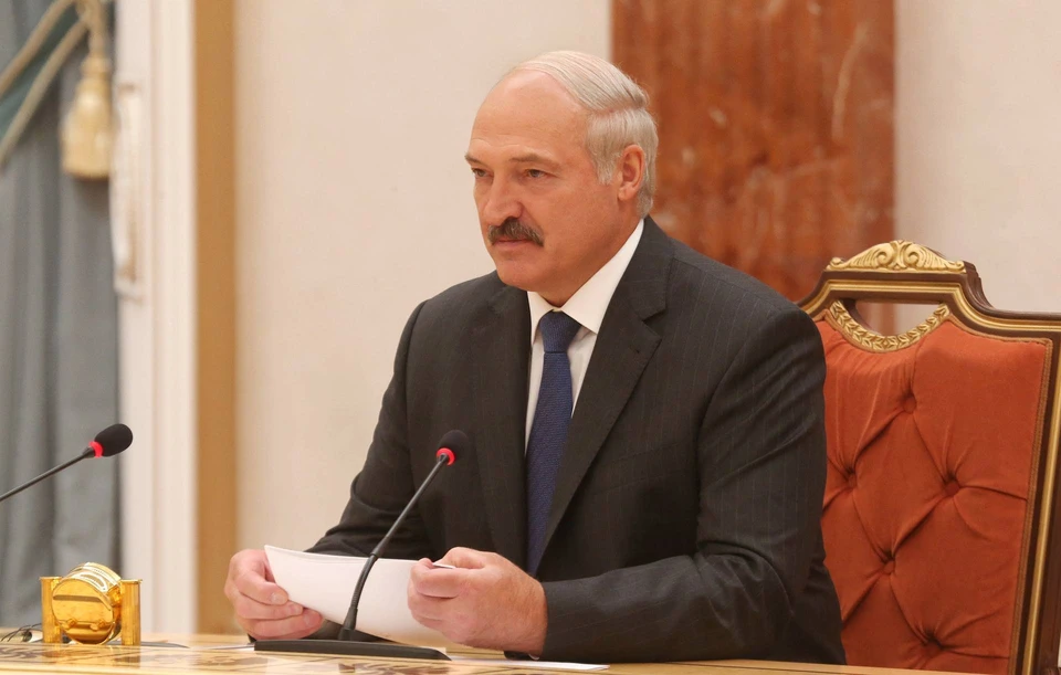 Лукашенко искупался в Черном море после предложения Путина.