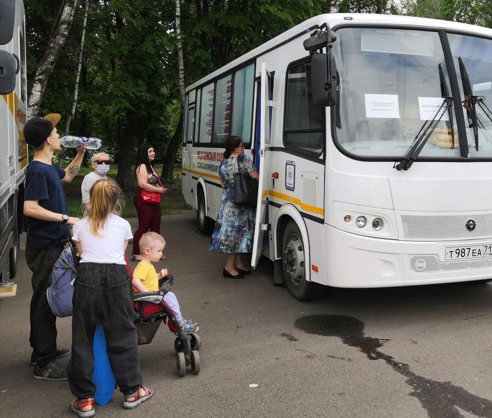 Тулякам раздавали конфеты в обмен на сигареты: в городе прошла антитабачная акция