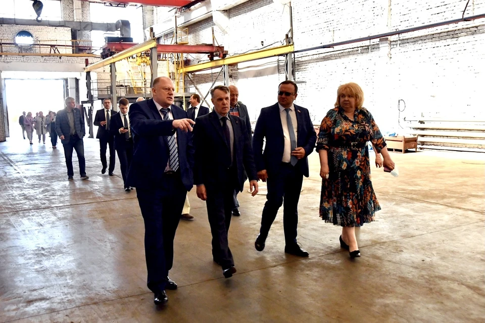 Во время визита в район парламентарии посетили ряд градообразующих предприятий. Фото: ЗСТО