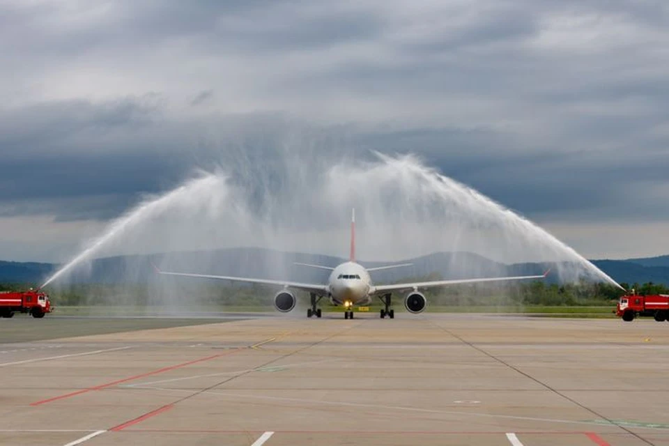 Прямой рейс связал Владивосток и Санкт-Петербург. Фото:www.vvo.aero.