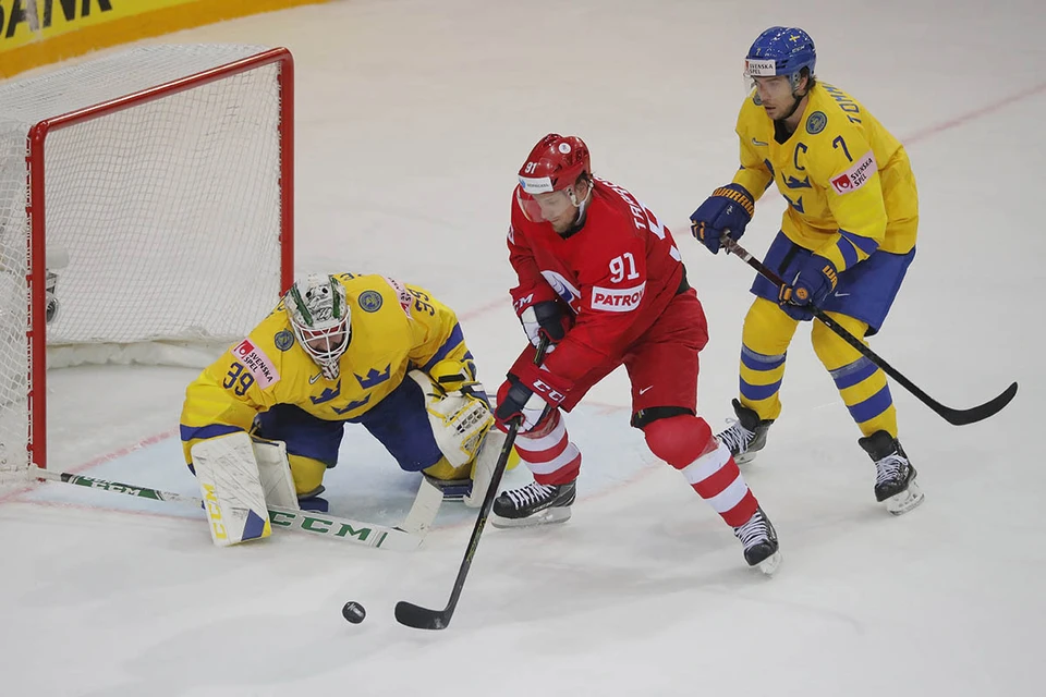 В понедельник сборная Швеции, проиграв сборной России по буллитам, вылетела с чемпионата мира по хоккею.