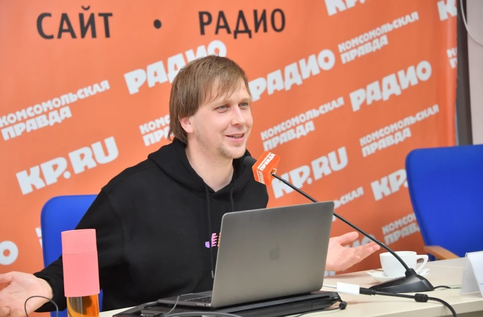 Лекцию провел специалист по SMM для СМИ, глава SMM Life.ru, kp.ru, региональный Network HBCD ВВС Илья Лочканов