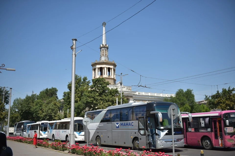 До разрешения ситуации дополнительный транспорт будет возить горожан по маршруту автобуса №100.