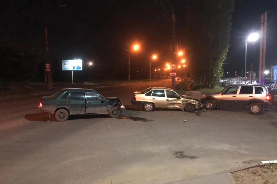 Авария с тремя машинами в Липецке