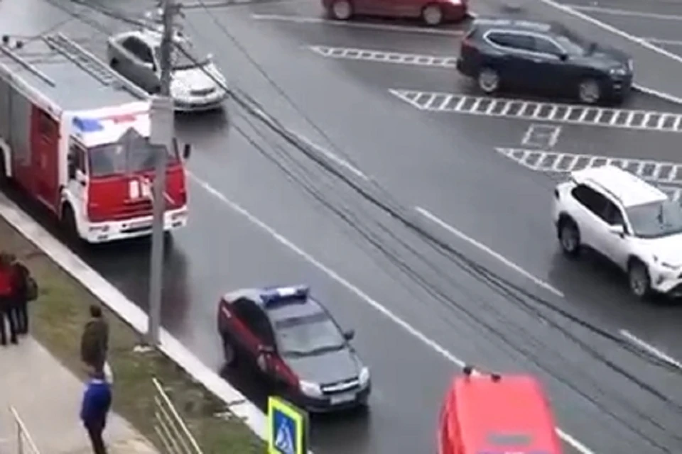 В Новосибирске эвакуировали детскую больницу на Красном проспекте. Фото: стоп-кадр.