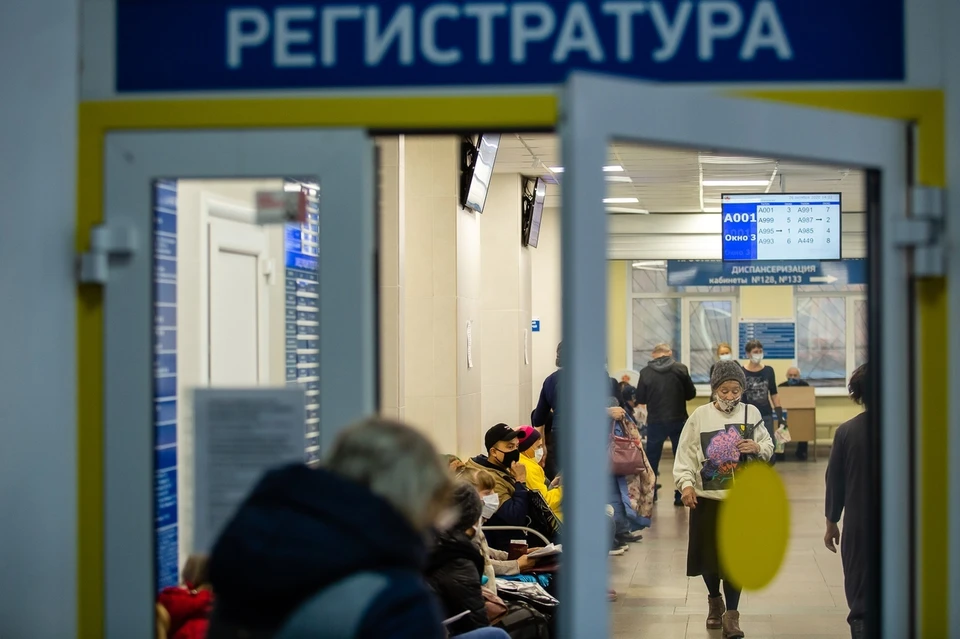 Врачи продолжают бороться с пандемией