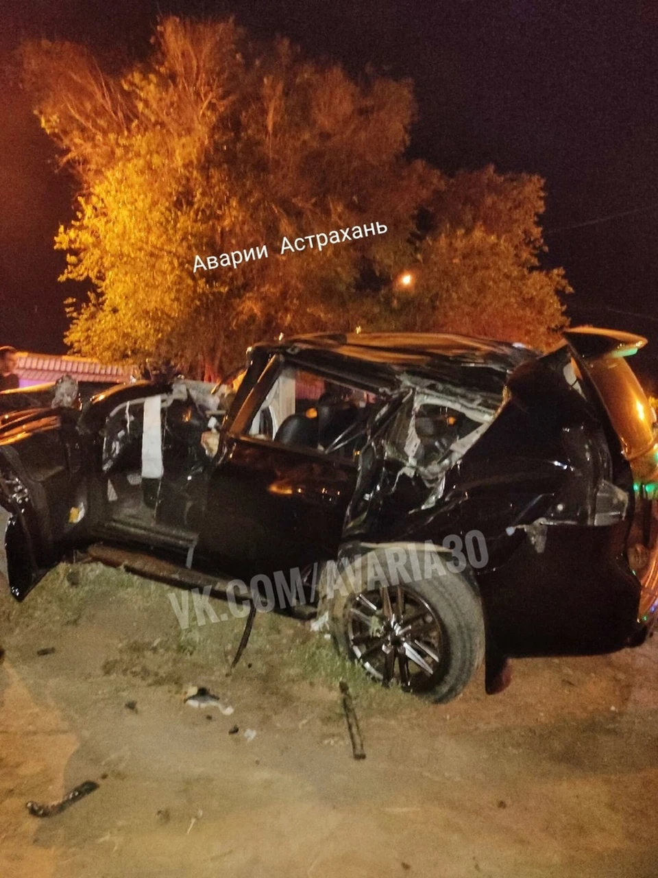 В Астрахани «Лада» столкнулась с деревом, погиб пассажир