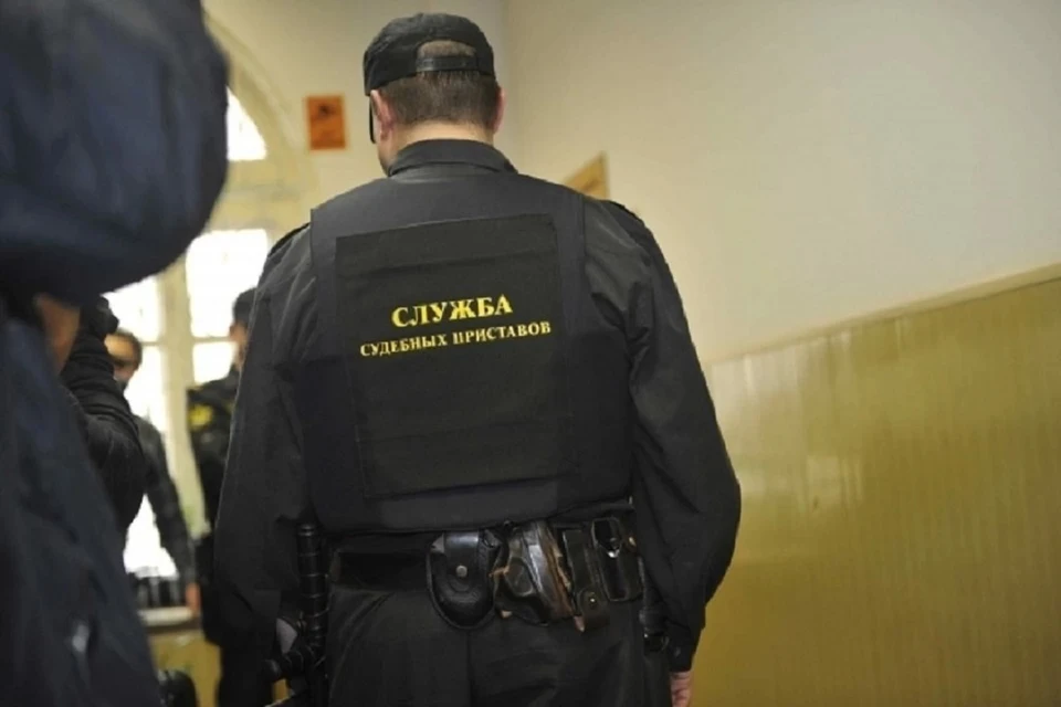 Новосибирец, задолжавший по алиментам 400 тысяч рублей, лишился дорогого внедорожника.