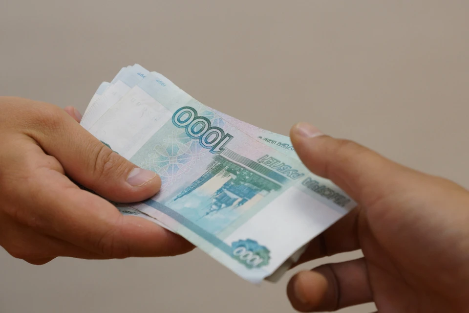 Педагог из Иркутска взяла кредит в 70 тысяч рублей и отдала их мошенникам