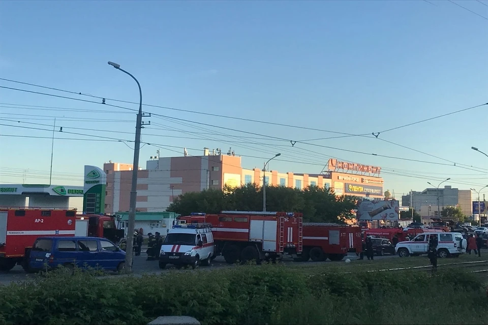 Врачи рассказали о состоянии сотрудников МЧС, пострадавших во время взрыва на новосибирской заправке 14 июня 2021 года.