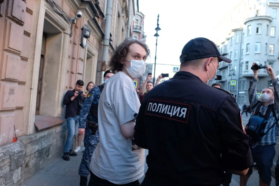 Стало известно о быте и состоянии арестованного блогера Юрия Хованского.