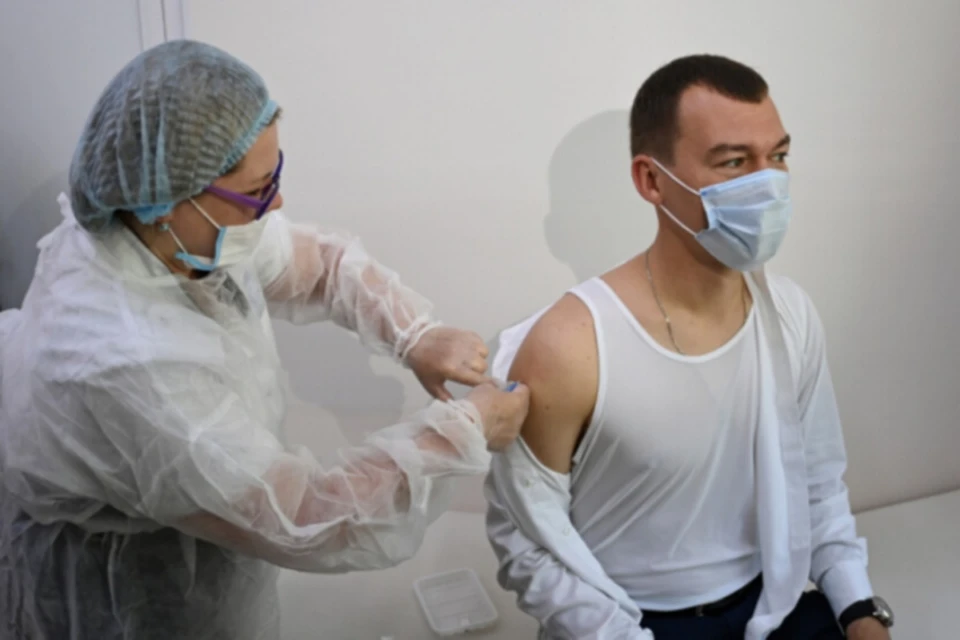 Михаил Дегтярев не считает нужным вводить обязательную вакцинацию в регионе