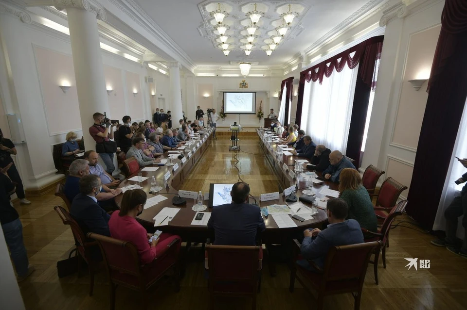 В совет входит 28 человек.