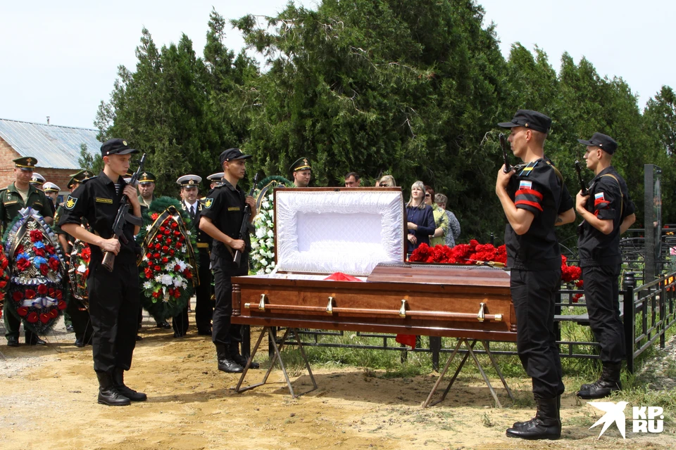 Павла Андреевича похоронили со всеми воинскими почестями.