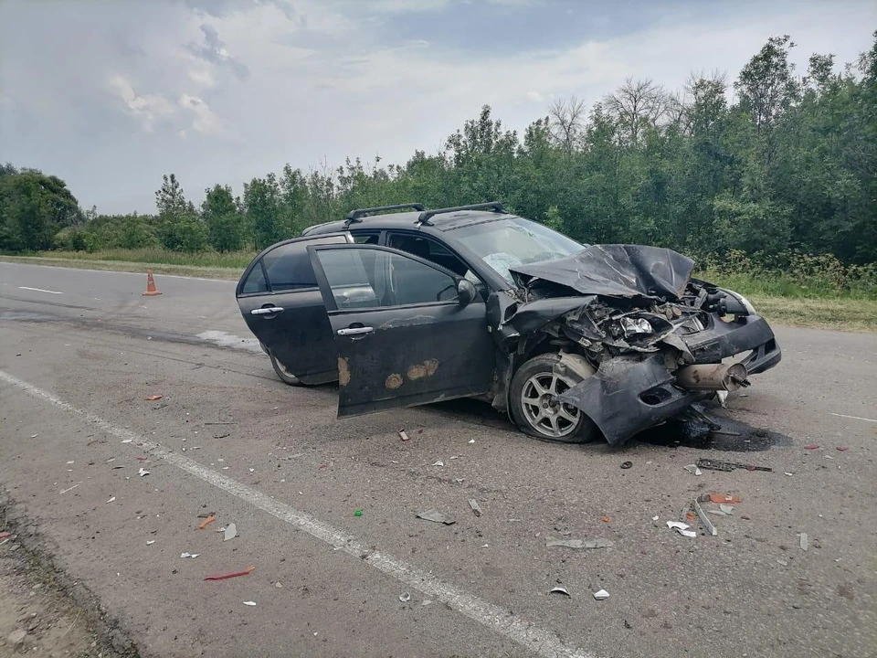 В иномарке пострадали двое детей