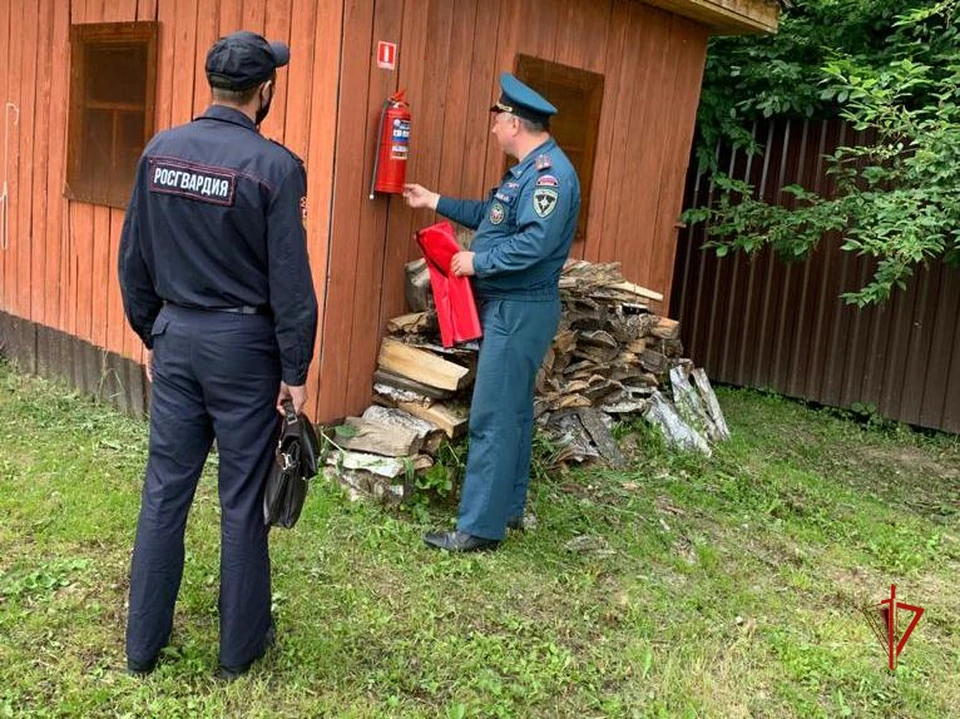 В учреждениях работает группа Межведомственной комиссии по вопросам организации отдыха и оздоровления детей Томской области. Фото: пресс-служба региональной Росгвардии.