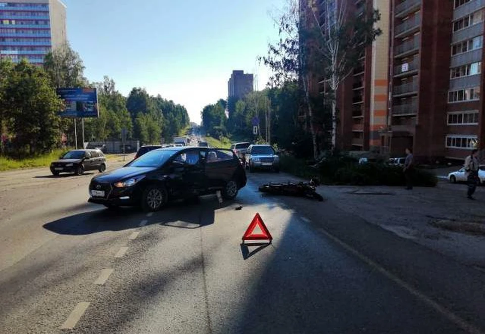 Сегодня в Томске столкнулись иномарка и мотоцикл, пострадал мотоциклист. Фото: сайт УМВД РФ по Томской области