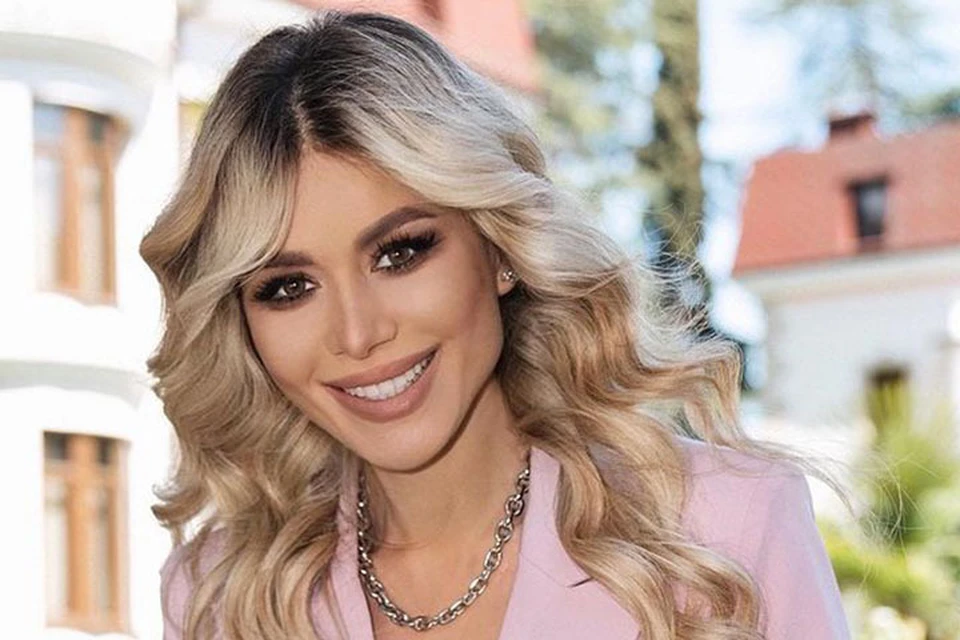 Дизайнер Белла Потемкина рассказала о летнем гардеробе