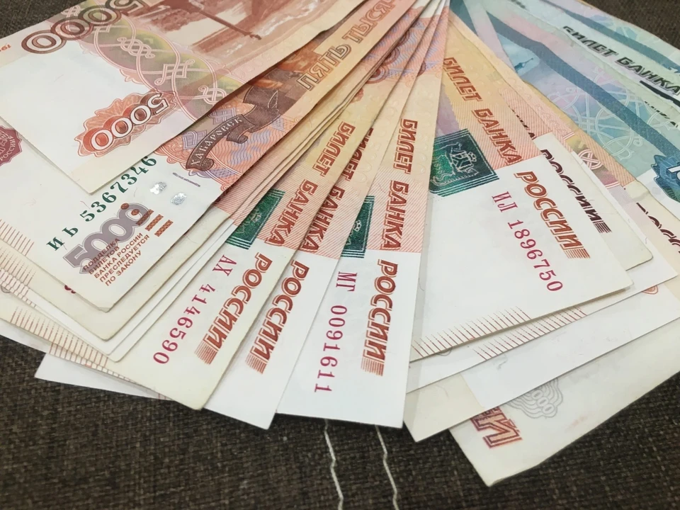 Прожиточный минимум в России составил почти 12 тысяч рублей.