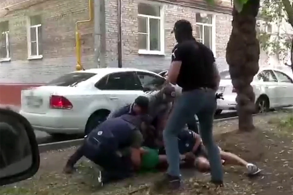 В Москве бандиты собирались нападать на граждан с автоматическим стрелковым и холодным оружием