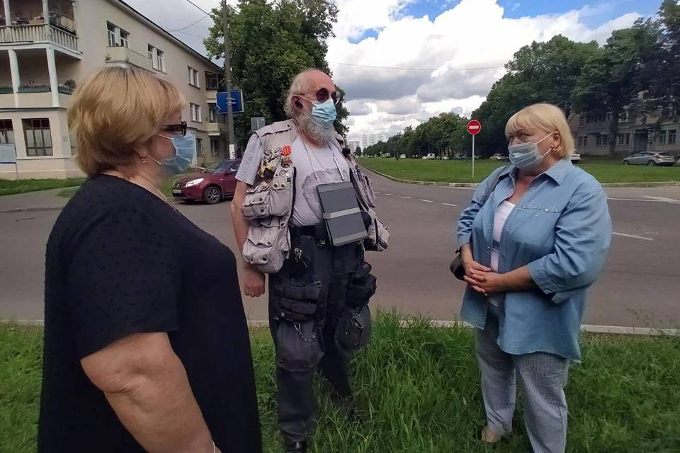 Анатолий Вассерман подчеркнул важность оснастить новое здание всем необходимым медицинским оборудованием. Фото: Алена Куренова