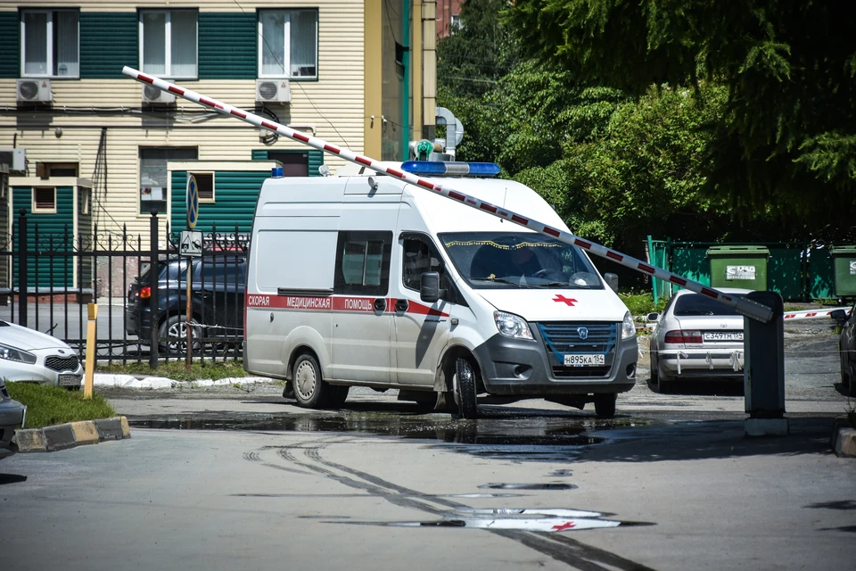 Медики промыли девочке желудок.