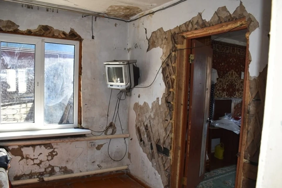 В таких условиях девочка жила дома. Фото: Оксана Овчинникова