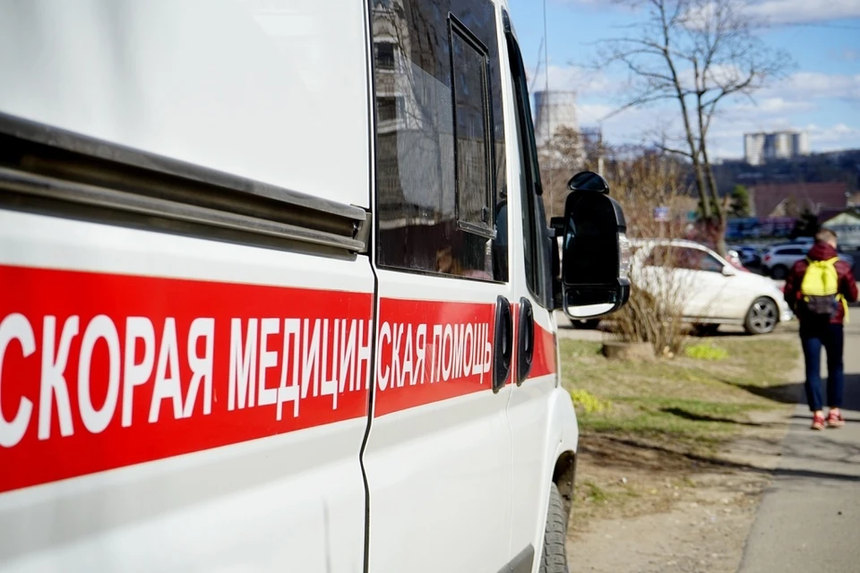 В Орловской области водитель грузовика с зерном умер во время работы