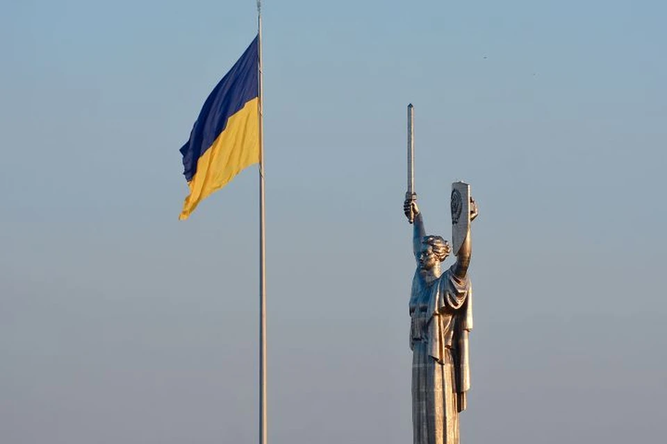 В Киеве идут столкновения пенсионеров-силовиков и полиции