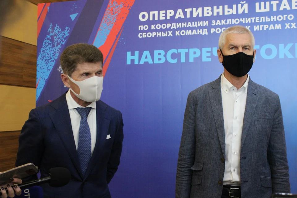Министр спорта России приехал во Владивосток пообщаться с олимпийцами, которые проходят здесь акклиматизацию.